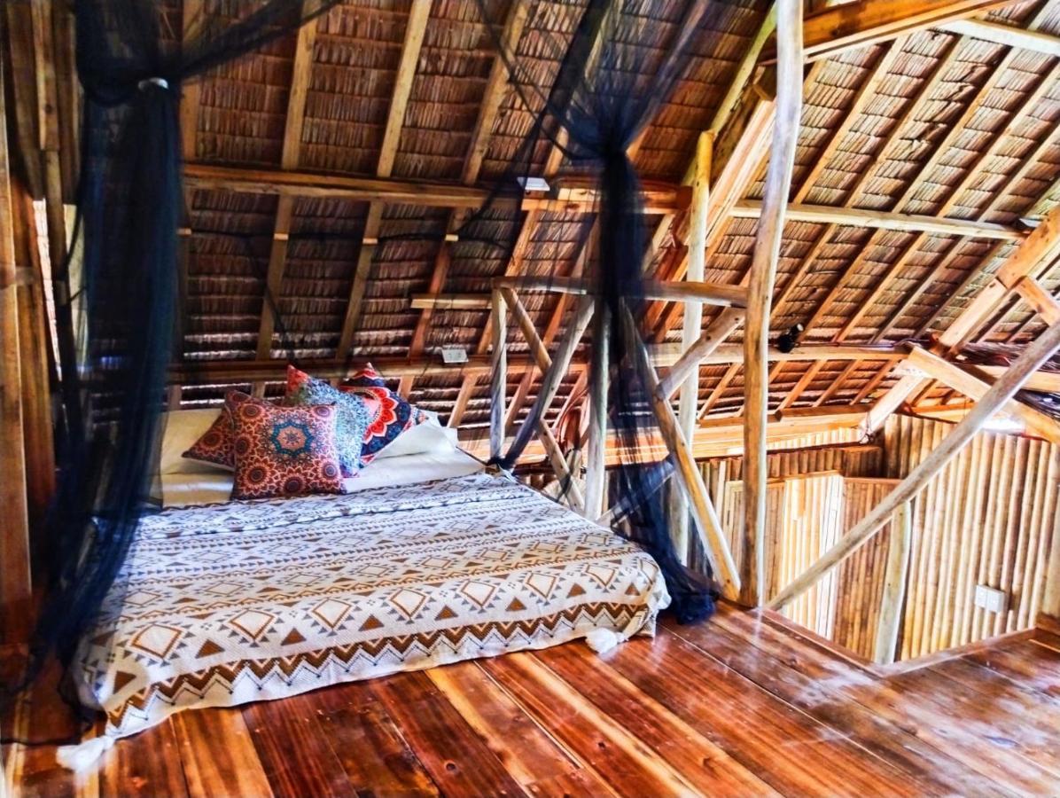 Barya Lang Villa- Native Villa With Jeepney Room El Nido Luaran gambar